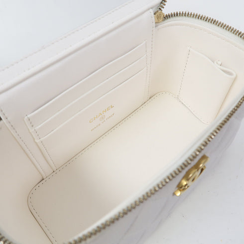 CHANEL Quilted CC GHW Vanity Case Chain Shoulder Bag Calfskin Leather White