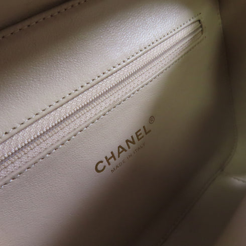 CHANEL CC GHW Vanity Hand Chain Shoulder Bag Calfskin Leather A93343 White