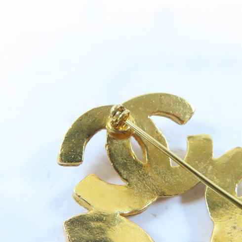 CHANEL CC Brooch Pin Metal Gold v1