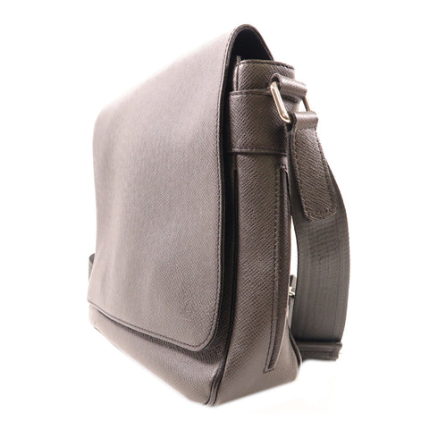 LOUIS VUITTON LV SHW Taiga Roman PM Messenger Shoulder Bag M32699 Leather Black