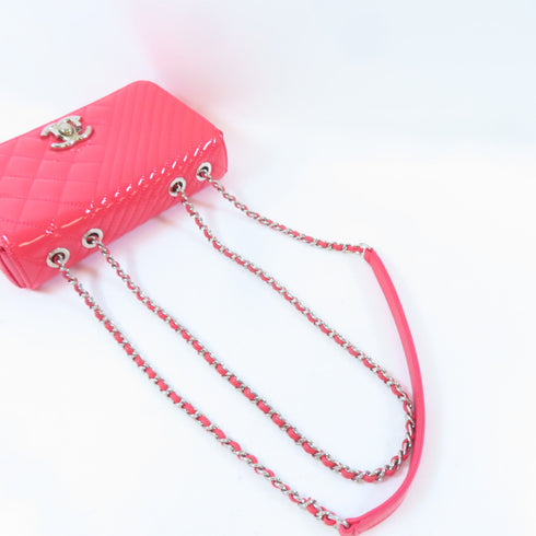 CHANEL CC SHW Chain Shoulder Bag Patent Leather Red