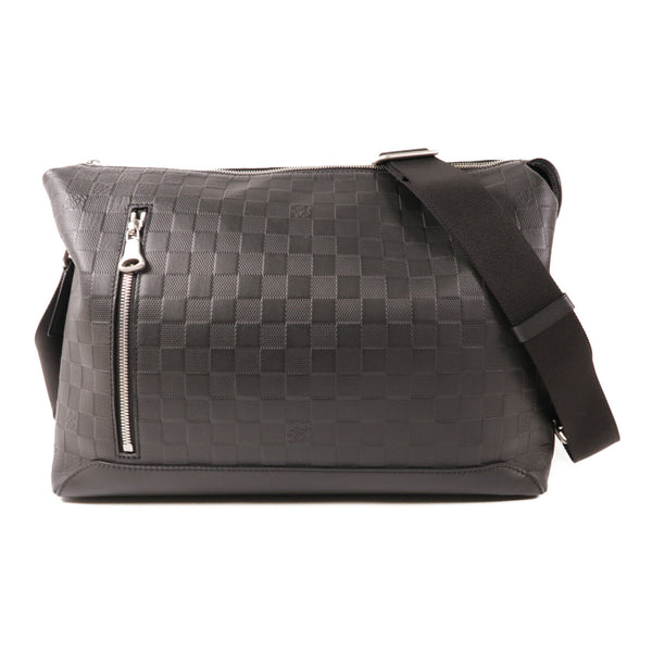 LOUIS VUITTON SHW Discovery Messenger MM Shoulder Bag N42417 Damier Infini Black