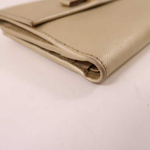 SALVATORE FERRAGAMO GHW Wallet Calfskin Leather