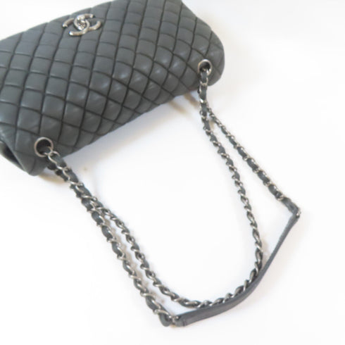 CHANEL Quilted CC SHW Chain Shoulder Bag Calfskin Leather Black v8