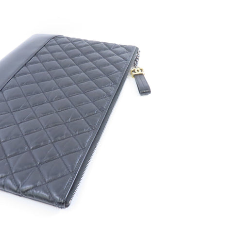 CHANEL Quilted CC GHW Clutch Bag Calfskin Leather Black