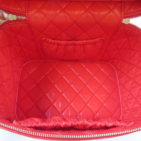 CHANEL Quilted CC GHW Vanity Handbag Cosmetic Pouch Patent Leather Red