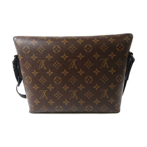 LOUIS VUITTON LV Magnetic Shoulder Bag M45557 Monogram Brown
