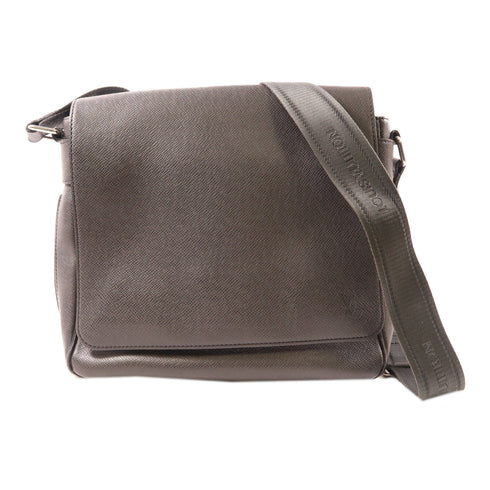 LOUIS VUITTON LV SHW Taiga Roman PM Messenger Shoulder Bag M32699 Leather Black