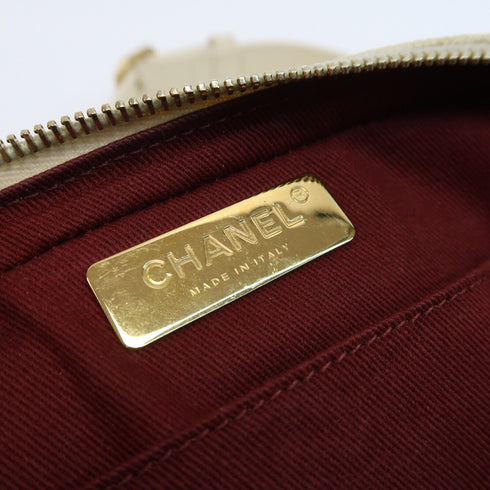 CHANEL Quilted CC GHW Shoulder Bag Chain Calfskin Leather White