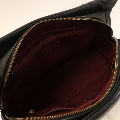 CHANEL Quilted CC SHW Shoulder Bag Calfskin Leather Black v2