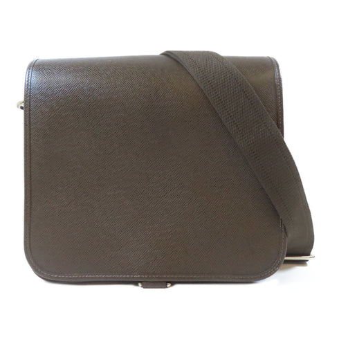 LOUIS VUITTON LV SHW Taiga Andrei Messenger Shoulder Bag M32482 Taiga Brown