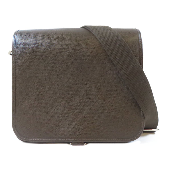 LOUIS VUITTON LV SHW Taiga Andrei Messenger Shoulder Bag M32482 Taiga Brown